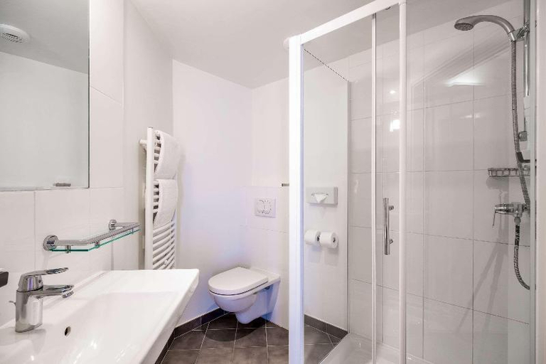 Bathroom 3, KYRIAD ANNEMASSE - Genève, Haute-Savoie