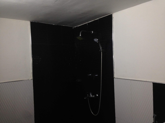 Bathroom 3, Hamadhi Guest, Hildummulla