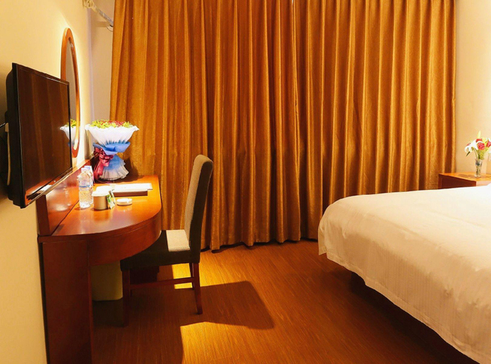 Bedroom 2, GreenTree Inn Chifeng Linxi Ronglin Homeland Express Hotel, Chifeng
