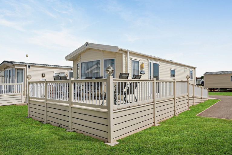 Room 1, Host Stay - Meadow View, East Sussex