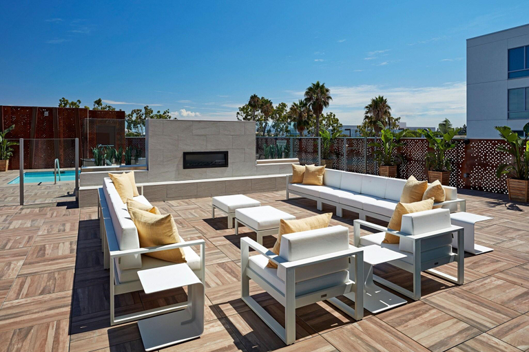 Public Area, SpringHill Suites by Marriott Los Angeles Downey, Los Angeles