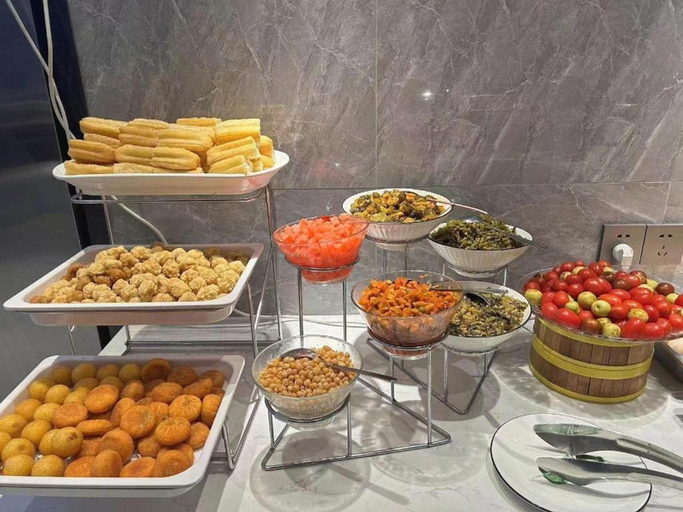 Food & Drinks 5, Iu Hotel Chongqing Airport T3 Terminal, Chongqing