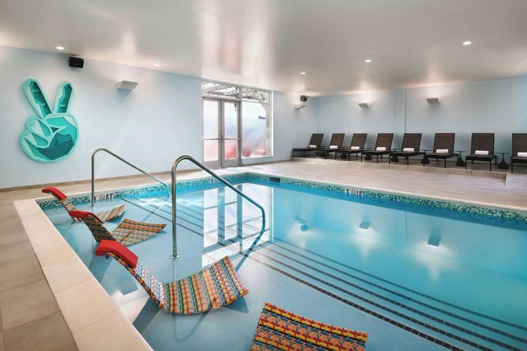 Sport & Beauty, Aloft Atlanta Perimeter Center, Fulton