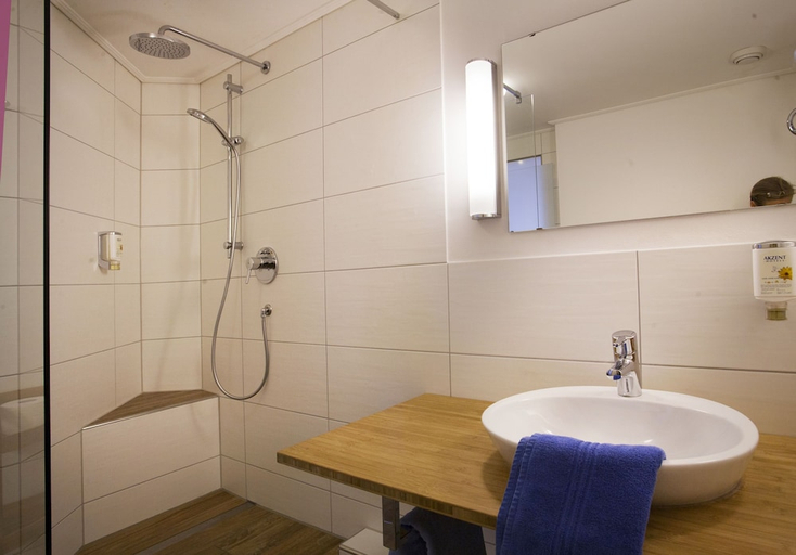 Bathroom 4, Forellenhof Rössle, Reutlingen