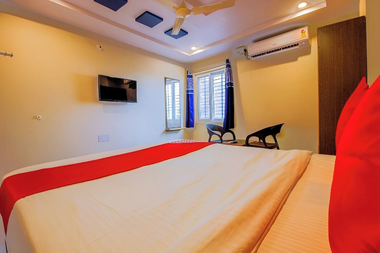 Room 3, Balaji Residency, Warangal