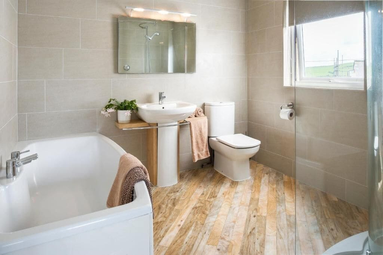 Bathroom 2, Gwithian Holidays, Godrevy House, Cornwall