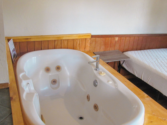 Bathroom 3, Rustic Village Cabins, San Bernardino