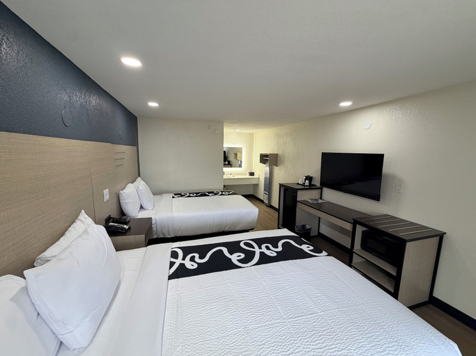 Room 2, Springplace Inn & Suites, Shelby