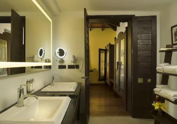 Bathroom, The Tamara Kodai, Dindigul