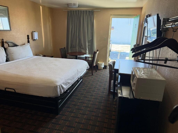 Bedroom 1, TRAVEL INN, Richmond