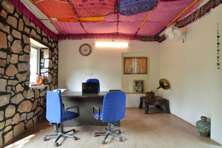 Public Area, Bagh Dera Camp, Sawai Madhopur