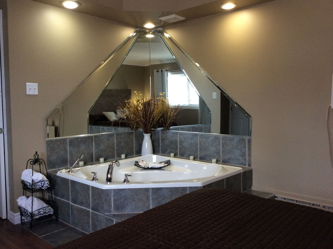 Bathroom 5, Miami Motel, Francheville