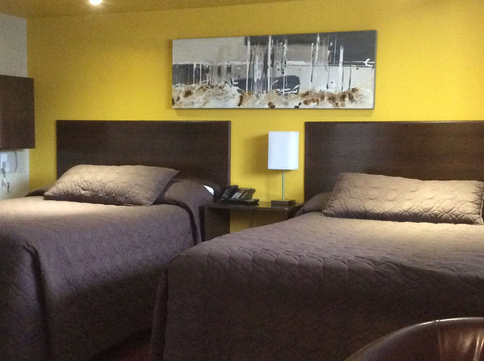 Bedroom 4, Miami Motel, Francheville