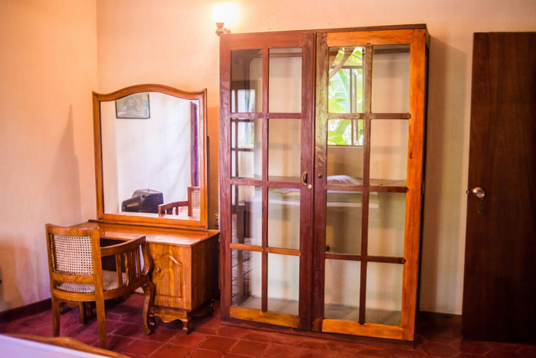 Others 5, Hotel Gem Land, Ratnapura
