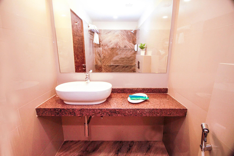 Bathroom 4, Hotel Sonash by Golden Treat, Indore