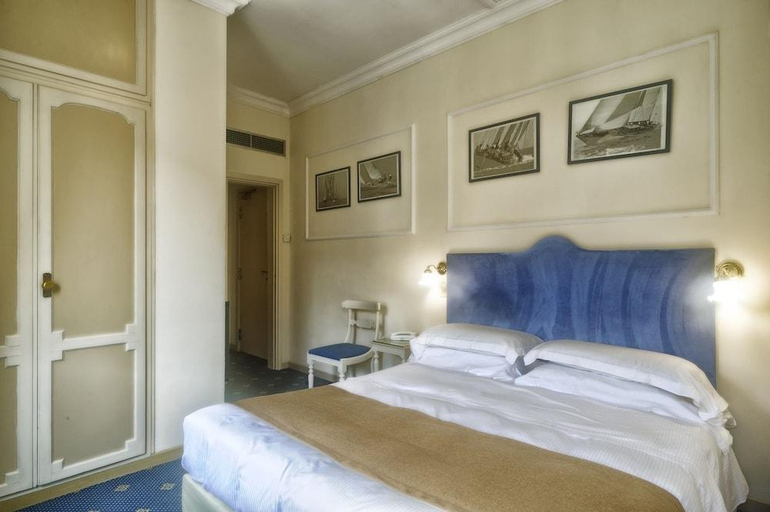 Bedroom 3, Diana Grand Hotel-NEW, Savona