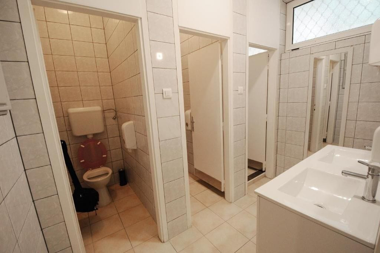 Bathroom 5, Hostel Oasis, Split