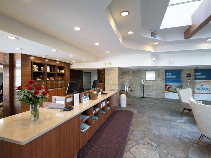 Public Area 3, Four Points by Sheraton Ventura Harbor Resort, Ventura