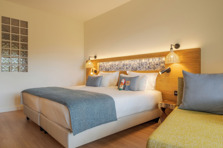 Bedroom 3, Sentido Galosol, Santa Cruz