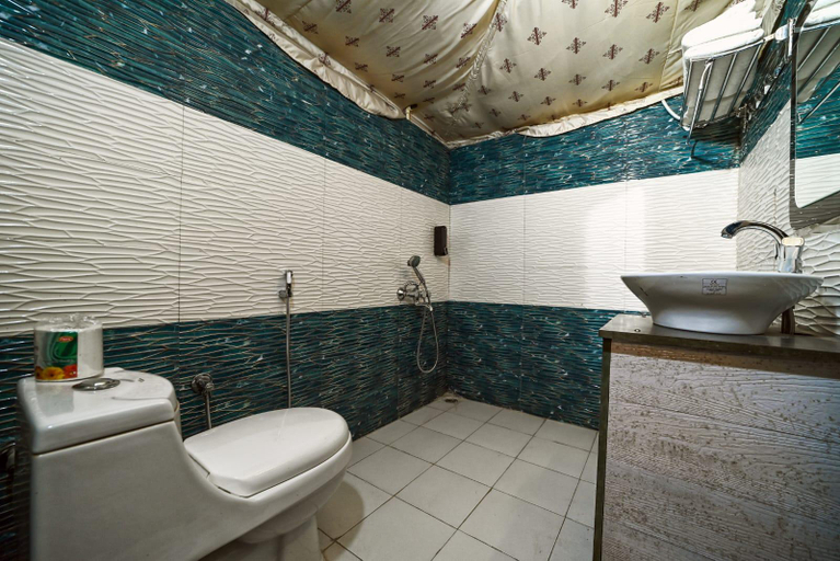 Bathroom 4, Katyuri Nature View Resort, Garhwal