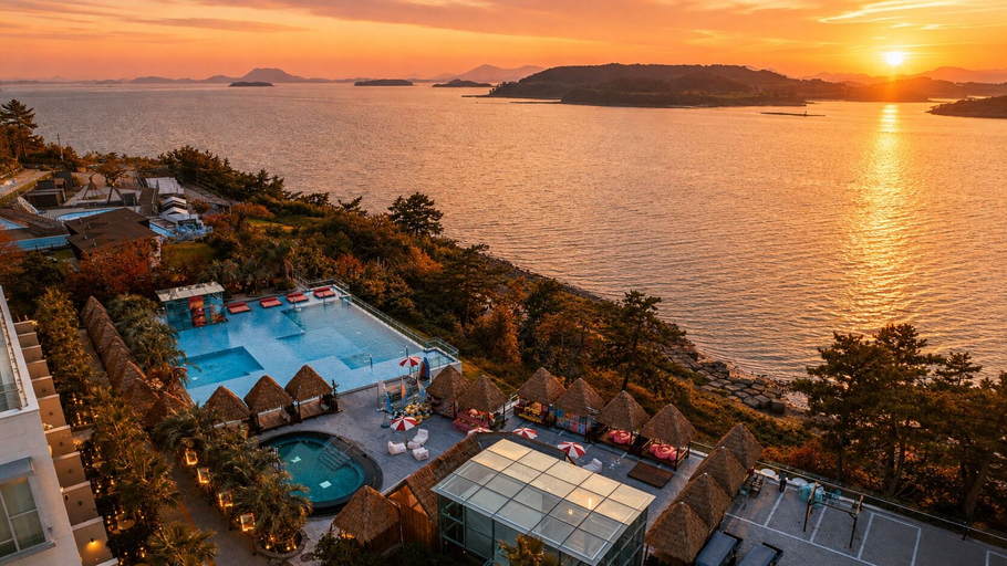 Exterior & Views 2, Calacatta Hotel & Resort, Yeosu
