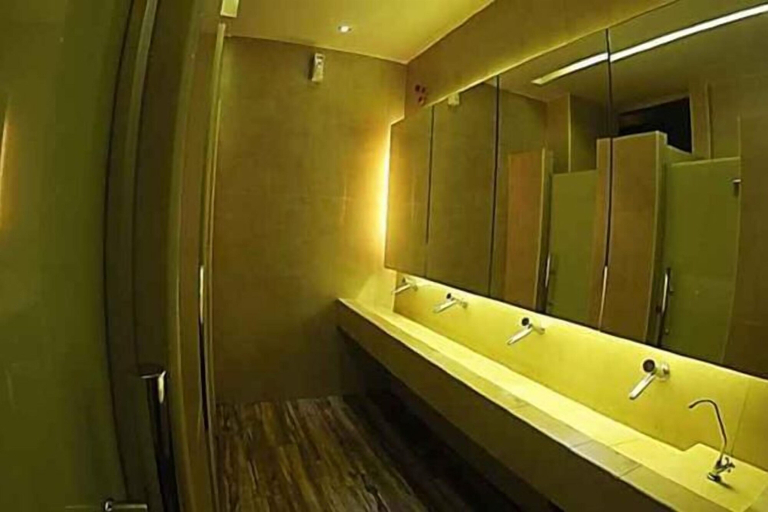 Bathroom 3, HereHotel Dormitory, Johor Bahru