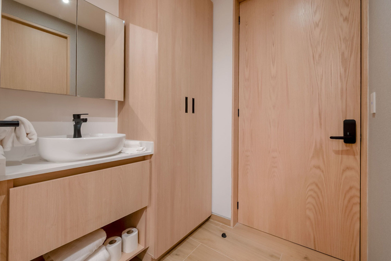 Bathroom 2, Myla Magnolia, Mexico City