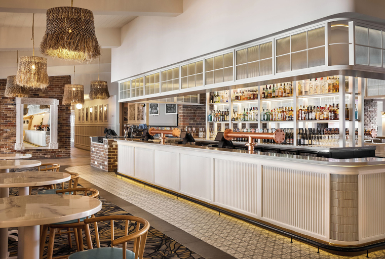 Food & Drinks 4, The Beachcomber Hotel & Resort, Wyong - North-East
