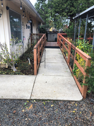 Property grounds, Yurtel-Veneta, Lane