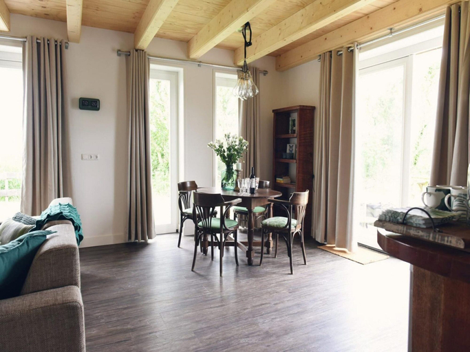 Others 4, Apartment with Garden in Dutch Countryside, Zijpe