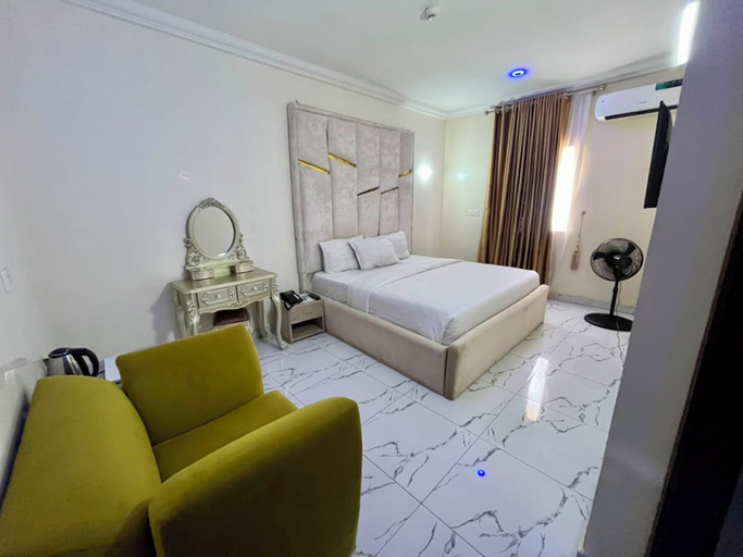 Room 1, Centenary Hotel, AbujaMun