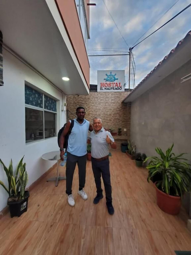 Others 5, Hostal El Naufrago, Manta