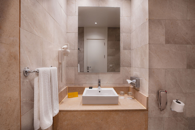 Bathroom 5, SENTIDO Reef Oasis Suakin Resort, Marsa 'Alam
