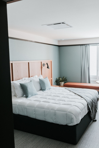 Bedroom 3, Haworth Hotel at Hope College, Ottawa