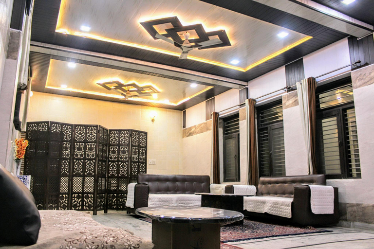 Public Area 2, Su-koon Homestay, Agra