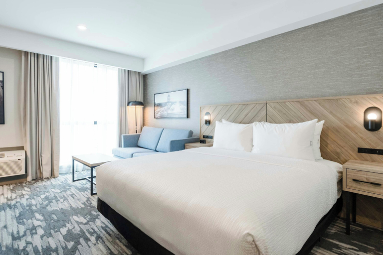 Bedroom 3, Sandman Signature Winnipeg Airport Hotel & Suites, Division No. 11