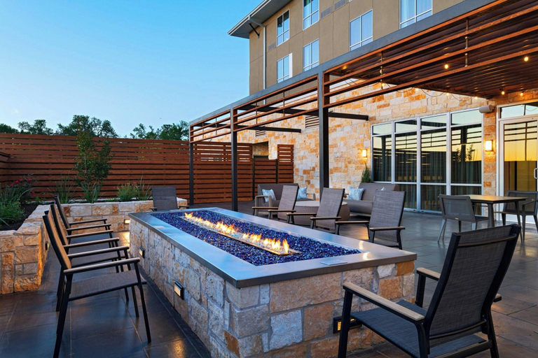 Food & Drinks 5, Courtyard By Marriott Austin Dripping Springs, Hays
