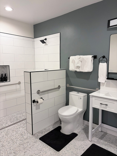 Bathroom 4, Hotel Royal, Los Angeles