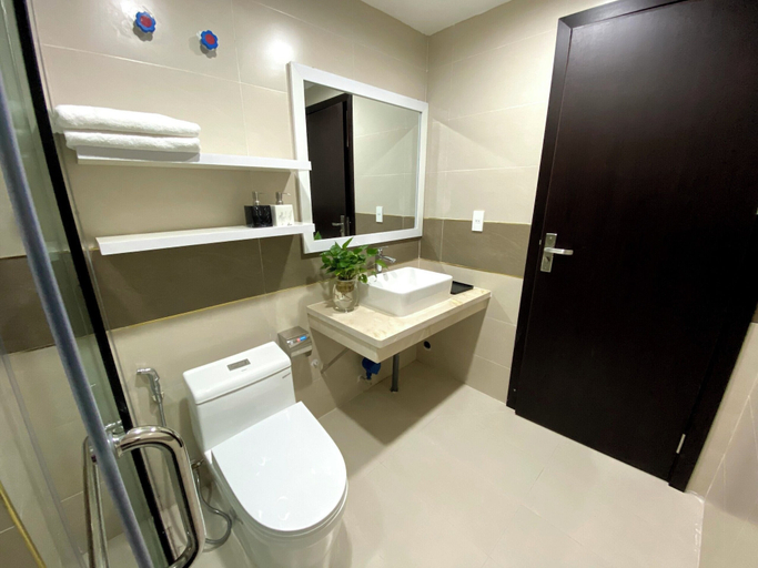 Bathroom 4, The Nova Hotel & Apartment, Ngô Quyền