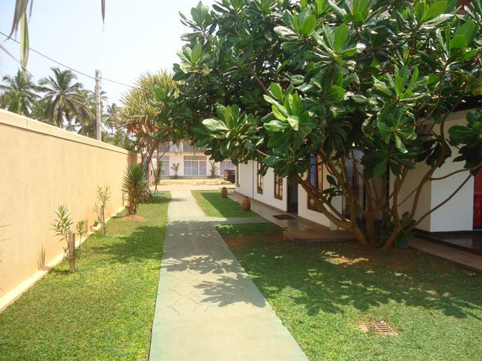 Others 4, Sunset Beach Motel, Nattandiya