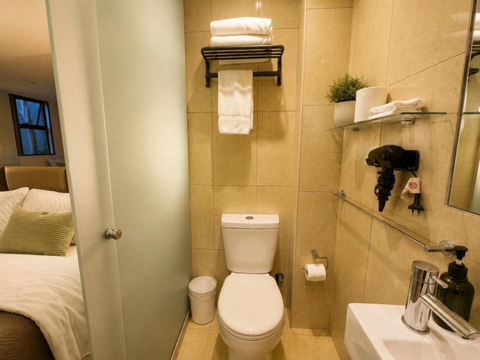 Bathroom 3, Melbourne Vivo, Melbourne