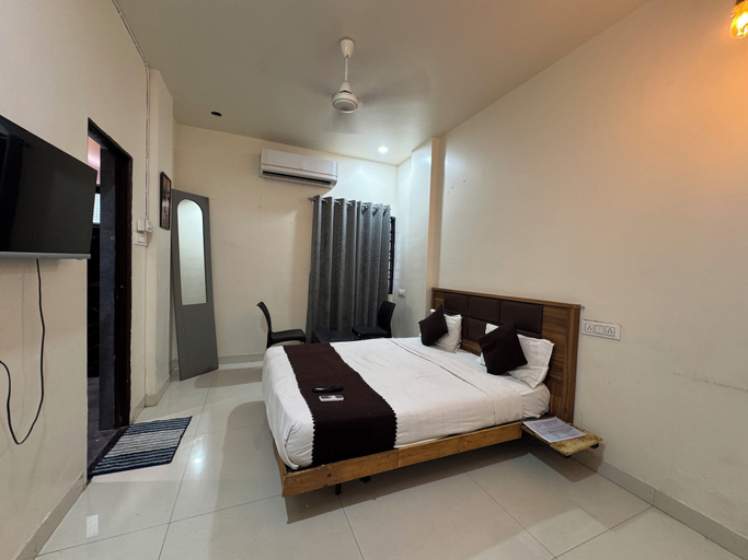 Room 2, Hotel West24, Nagpur