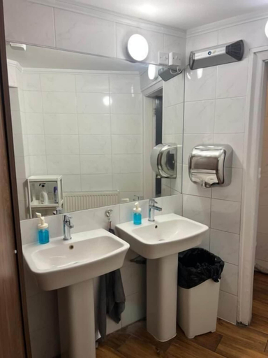 Bathroom 2, Onefam Waterloo 18-36 years old, London