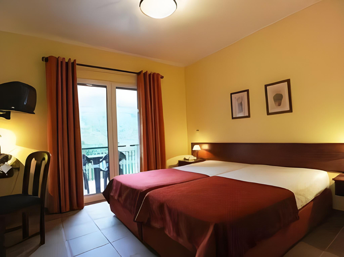 Bedroom 2, Valley View Hotel Encumeada, Ribeira Brava