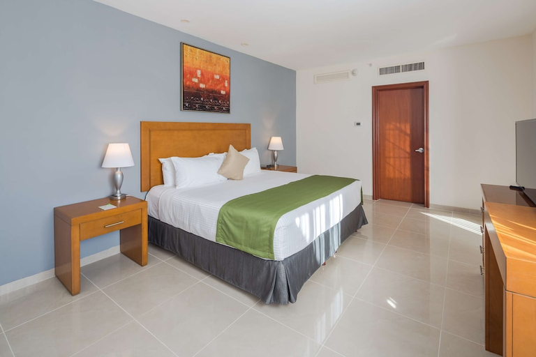 Bedroom 3, Wyndham Garden Playa del Carmen, Cozumel