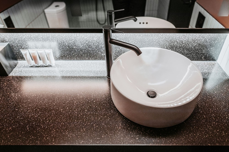 Bathroom 4, Haworth Hotel at Hope College, Ottawa
