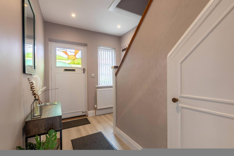 5, Buckingham House | Modern Coastal 3BR Stay, Lancashire