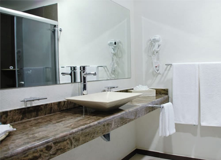 Bathroom 4, Comfort Inn Cancun Aeropuerto, Benito Juárez