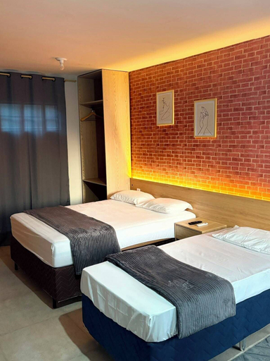 Room 5, Hotel Royal office, Belém