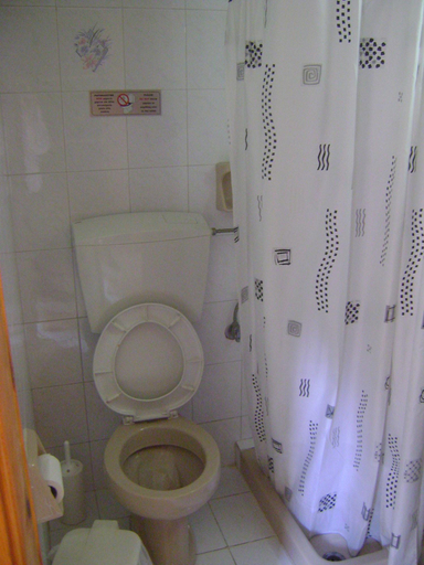 Bathroom 3, Kavousanos Apartments, Crete